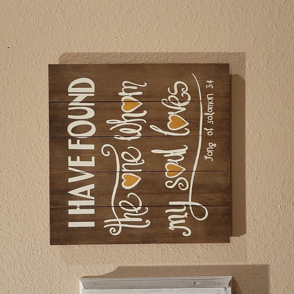 Wooden Soul Loves sign